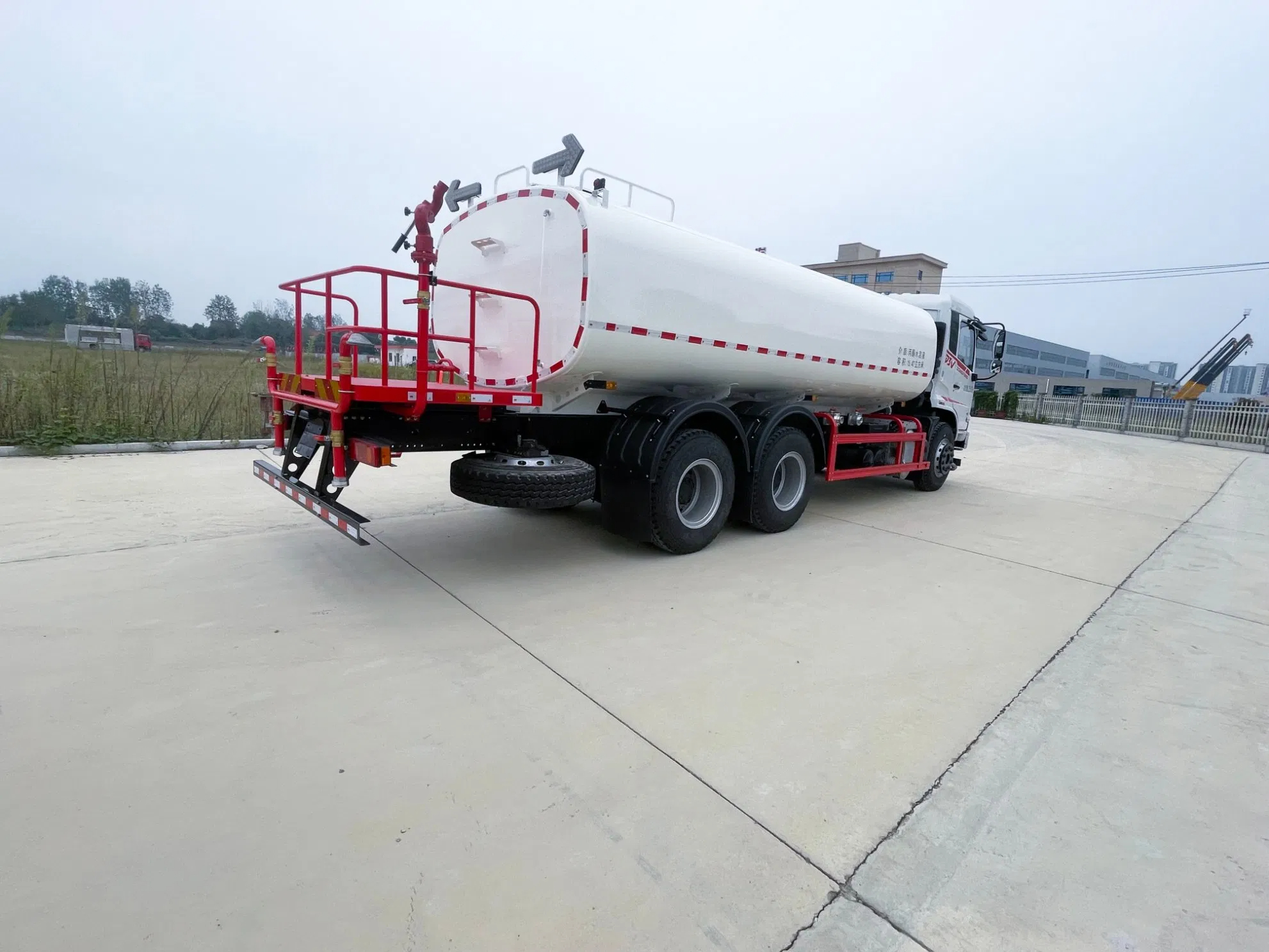 Dongfeng Foton 6X4 290 HP 20 000 L Water Tank Truck 20-ton Road S ( (6)