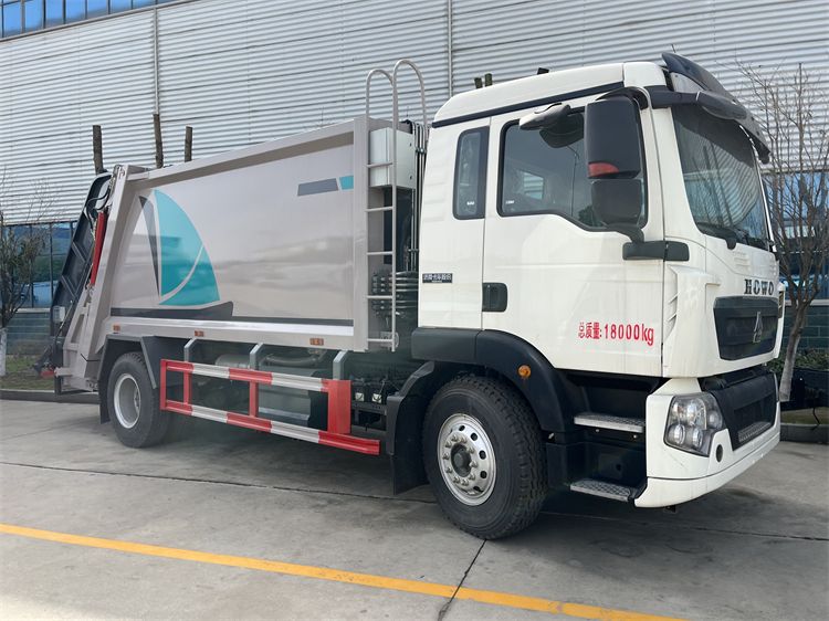 SINOTRUK HOWO 4x2 Weichai 266HP Euro 6 15Ton Compactor Garbage Truck with 10-Speed Overdrive Transmission for Sale in Myanmar