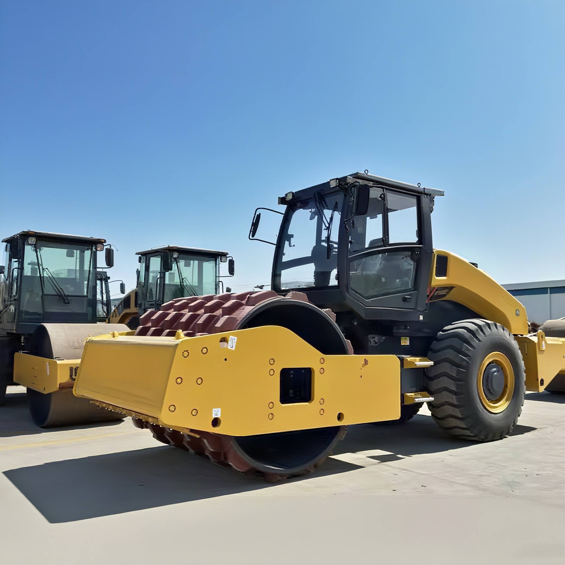 Algeria-Specific 6122E 22 Ton Single Drum Mechanical Vibratory Road Roller — Heavy Infrastructure Compaction