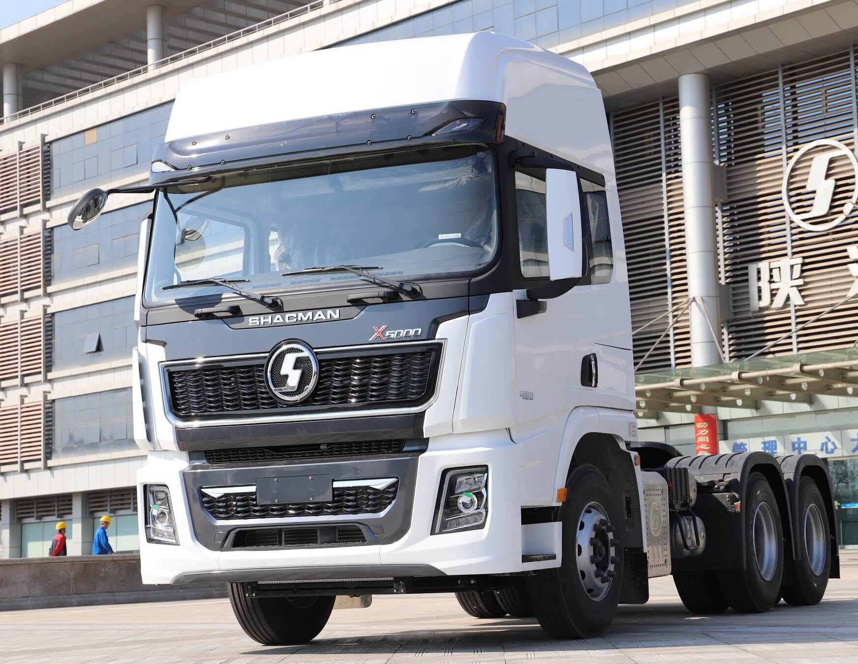 New Condition SHACMAN X5000 6X4 480HP Tractor truck for sale