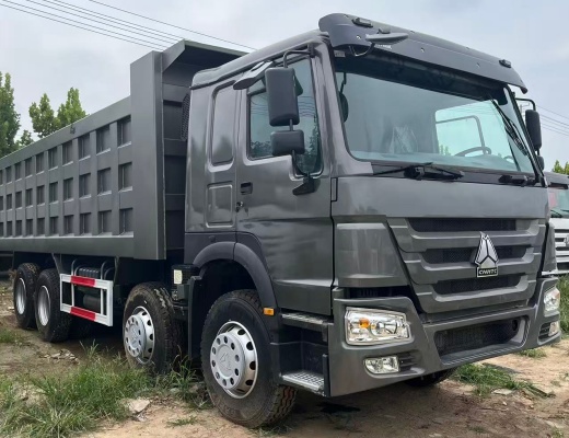 SINOTRUK Second Hand 380hp Refurbished 8x4 Tipper Truck for Sale