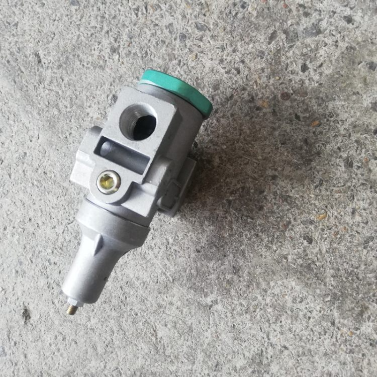 SINOTRUK HOWO FAST Steyr Air Filter Regulator Valve WG9724270002 for Sale (4)