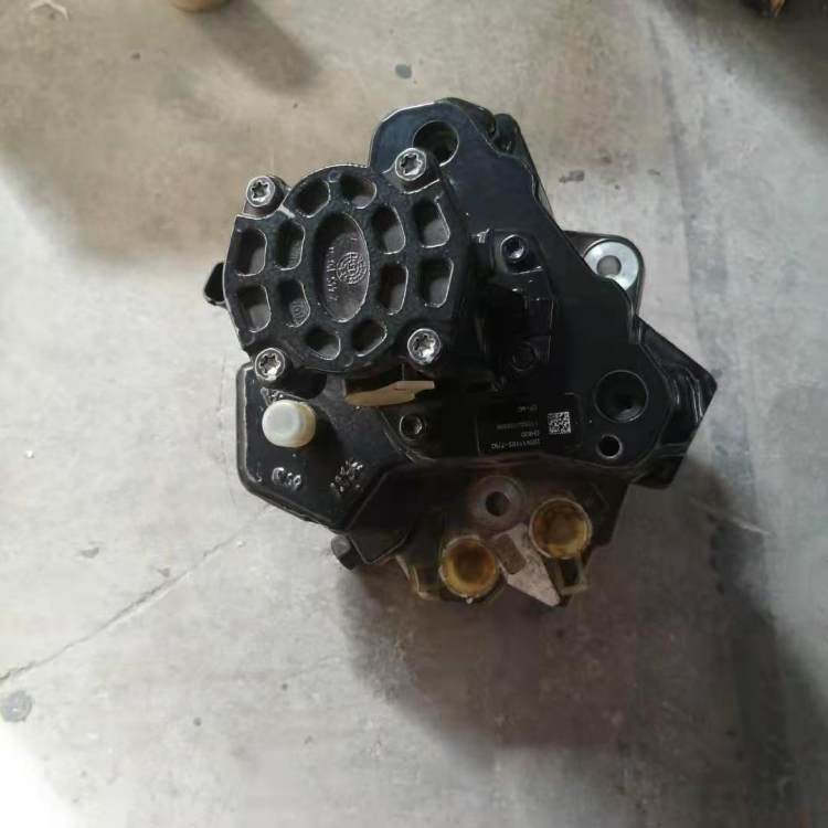 SINOTRUK HOWO A7 T7H WEICHAI WP10 WP12 210V11103-7792 Truck Parts High Pressure Fuel Pump Hot Sale (4)