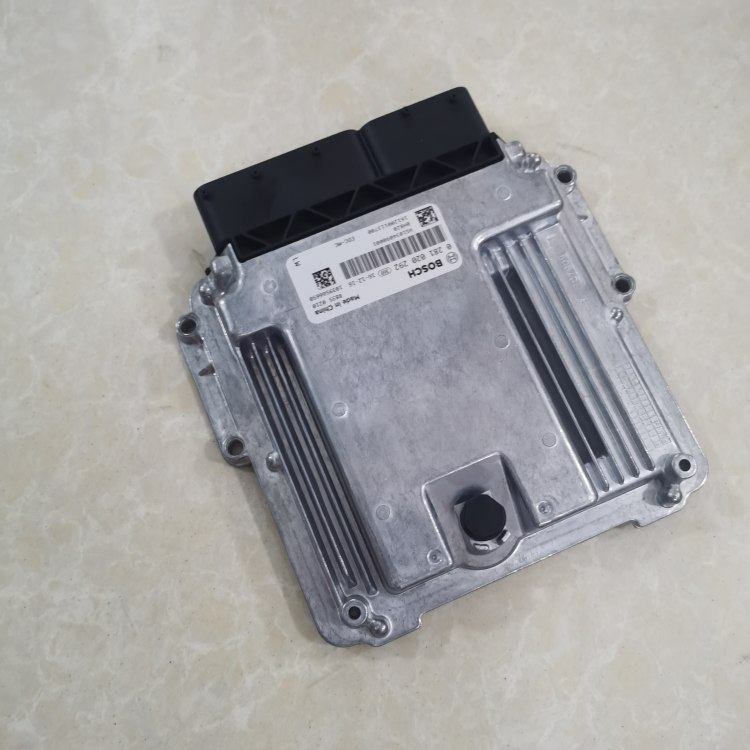 SINOTRUK WEICHAI VG1034090001 Engine ECU Control Unit Heavy Truck Spare Parts Hot Sale (1)