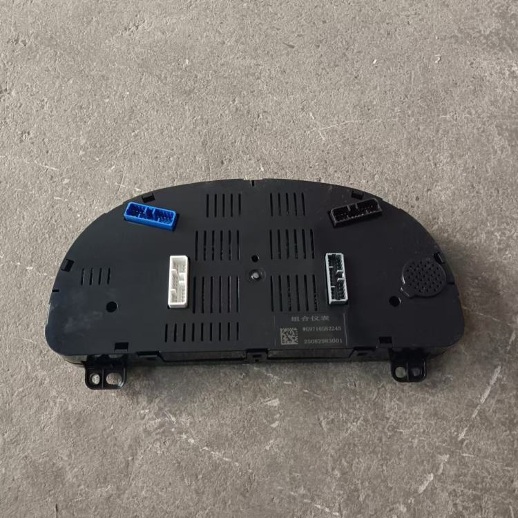SINOTRUK SITRAK C7H HOWO T7 T5G WG9716582245 Truck Parts Fuel Combination Instrument Hot Sale (3)