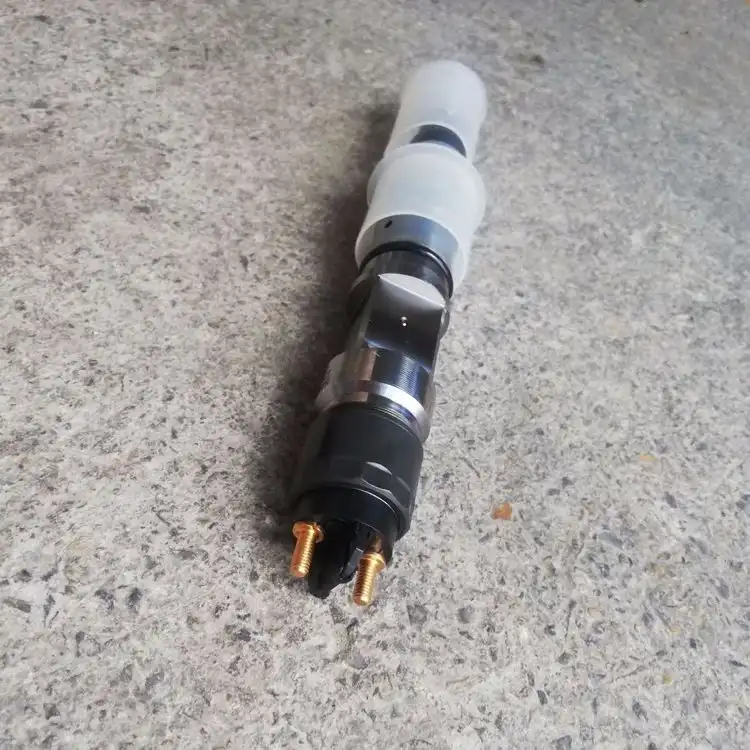 SINOTRUK HOWO T7H 0445120321 Common Rail Diesel Fuel Injector Truck Parts High Pressure Injector Assembly Hot Sale (5)