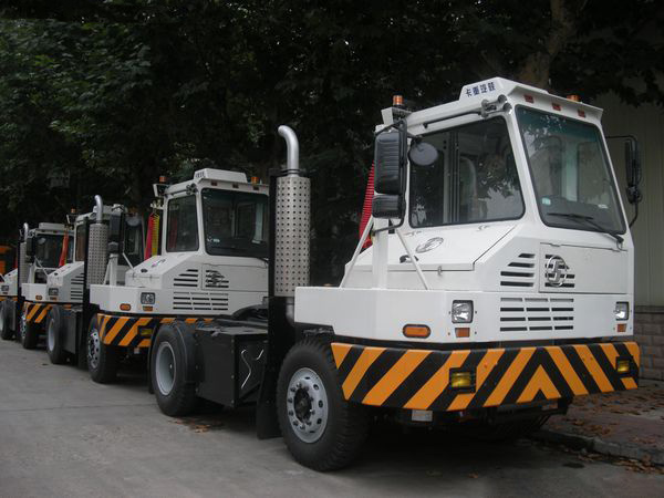 SHACMAN 4X2 Allison Automatic Transmission Terminal Tractor