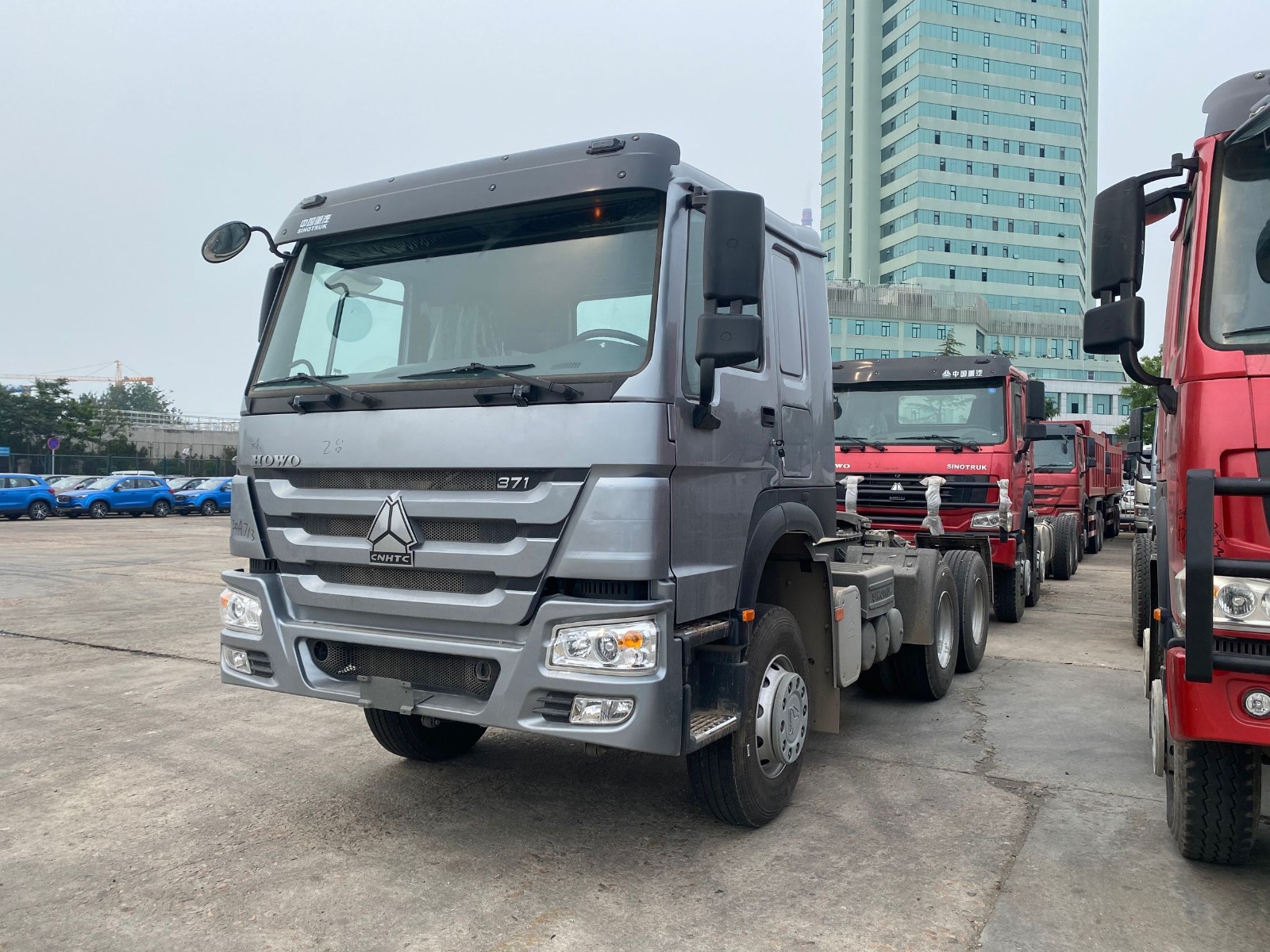 Guinea Market HOWO 6×4 Tractor Truck 430HP
