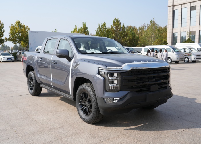 FOTON TUNLAND V7 4x4 160hp Diesel Pickup for Sale (1).JPG