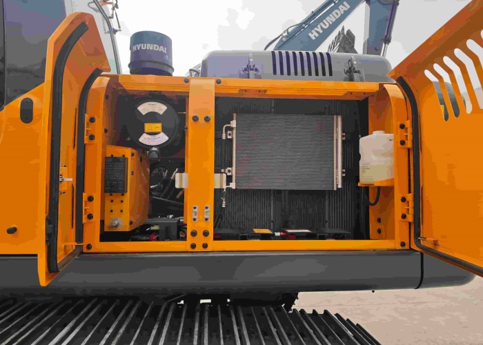 HYUNDAI HX220HD 1.05cbm 21.7t Crawler Excavator for Sale (4)