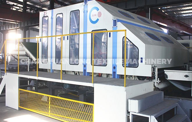 Double cylinder carding machine with high speed