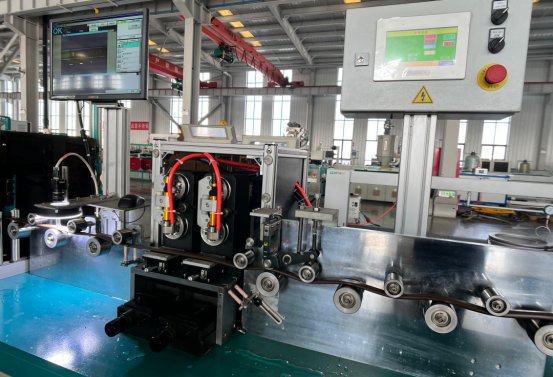 全自动打孔装置