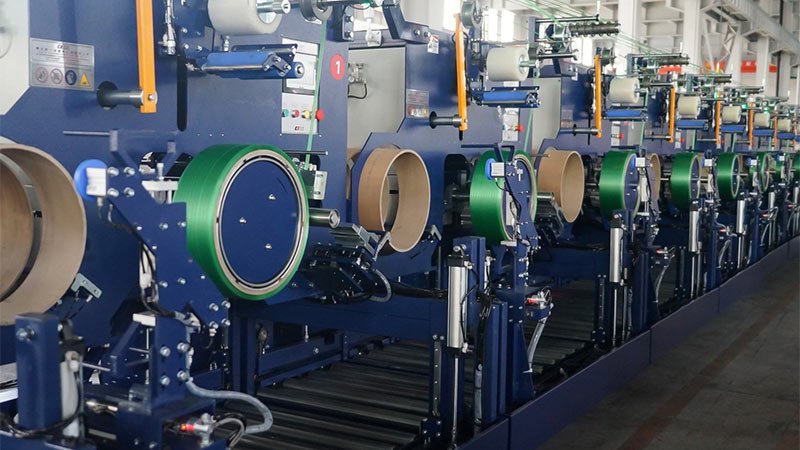 Eight fully automatic winding machines are operating simultaneously, which saves labor costs and reduces the probability of errors.