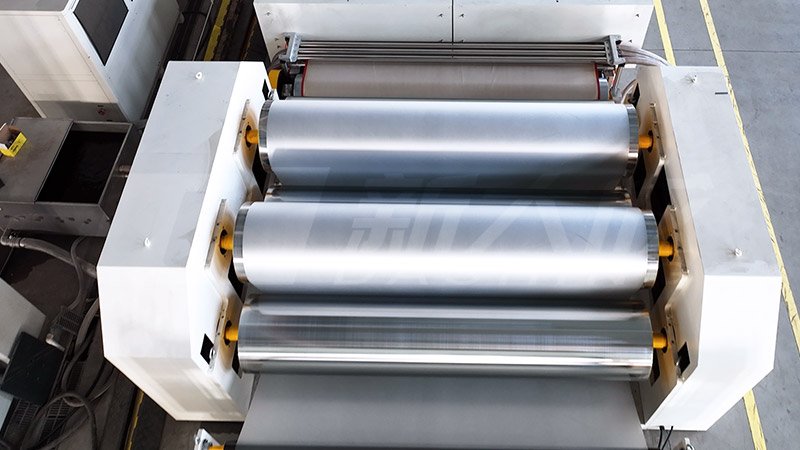 Maximize the guarantee of the cooling and shaping of the produced films