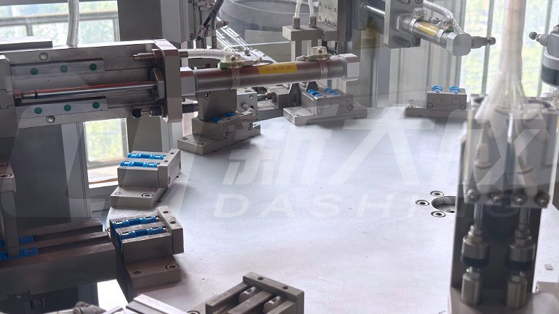 automatic pressure compensating dripper assembly equipment