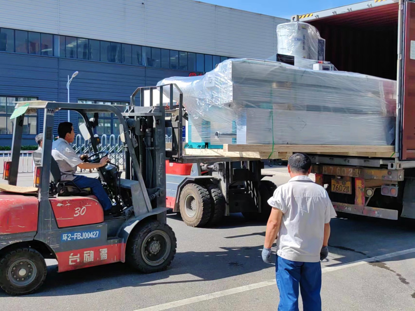 The high-speed drip irrigation pipe production line has once again settled in Europe